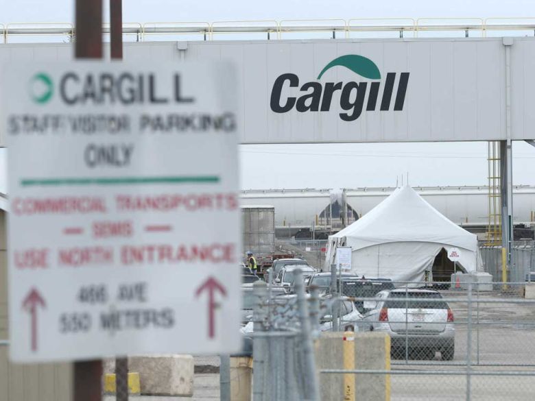 The Cargill plant north of High River, Alberta. (Jim Wells/Postmedia)