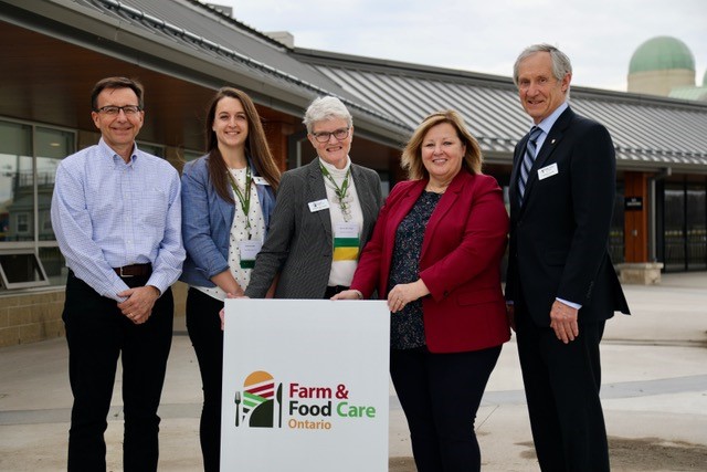 2022 FFCO Champion Award winner with his nominators (left to right): George McNaughton, Floradale feeds; Crispin Colvin, FFCO Vice-Chair; Champion Award Winner John Drummond; Anne and Kevin Snyder, Snyder Heritage Farms; Christine Oldfield, Executive Director, 4-H Ontario.